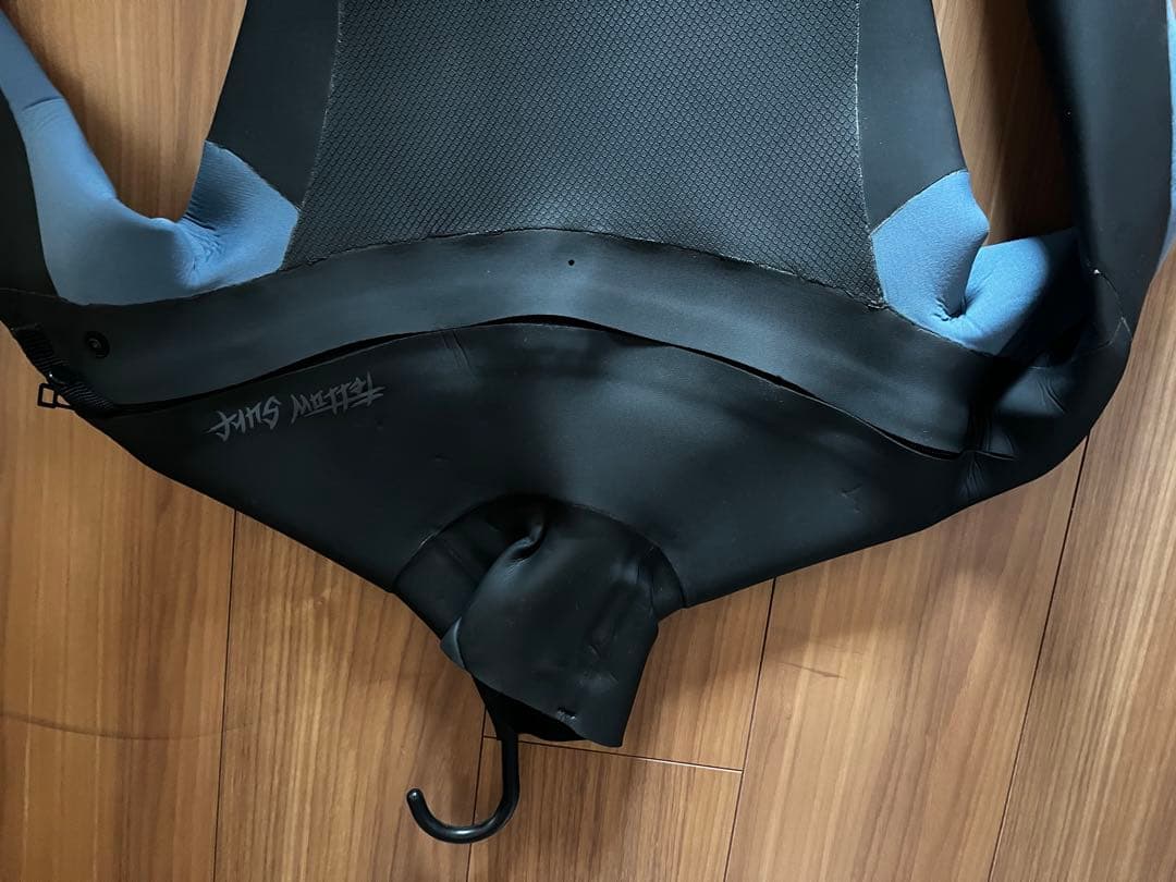 子供用セミドライスーツ 黒/青 ネオプレン