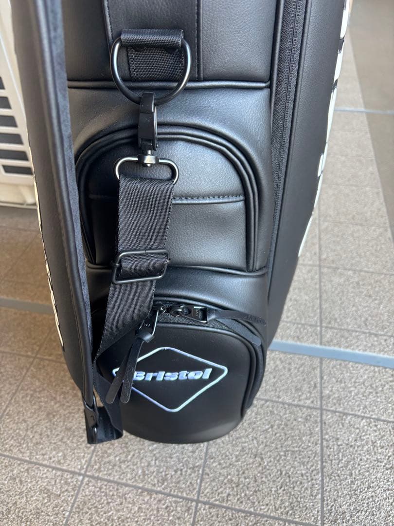 ラウンド未使用 美品 F.C.Real Bristol キャディバッグ