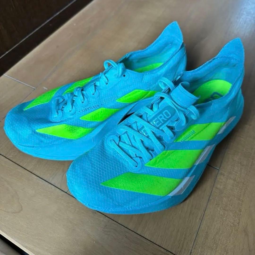 アディゼロ アディオス プロ 4