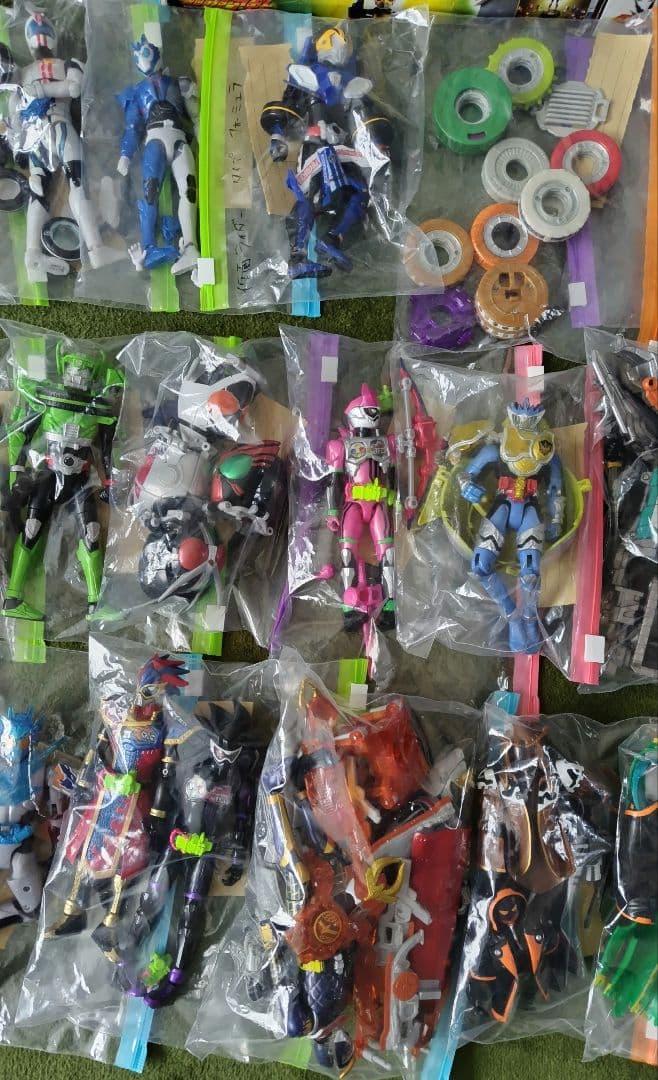 仮面ライダーフィギュア　いろいろたっぷりセット