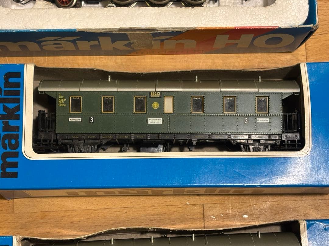 HOゲージ メルクリン　蒸気機関車　客車4両セット