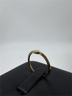 《日本製18金》K18ゴールドリング 放射状彫刻 細身 9号 即日発送