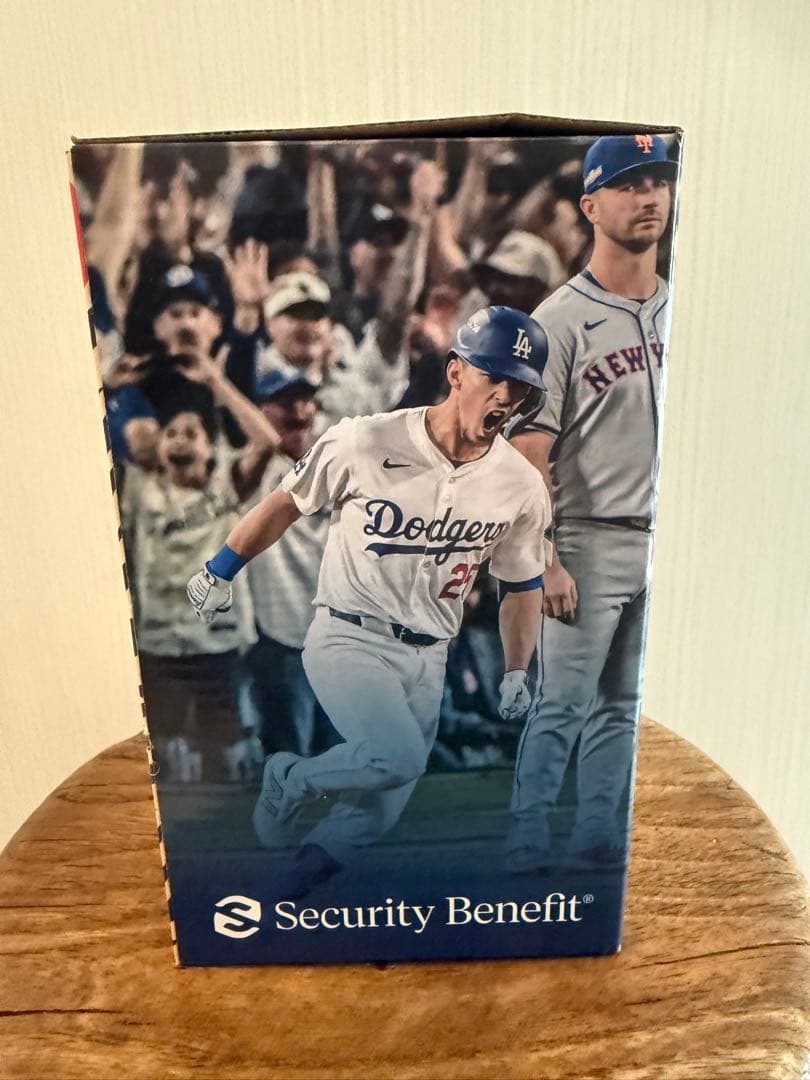 LA ドジャース　トミー・エドマン ボブルヘッド　人形