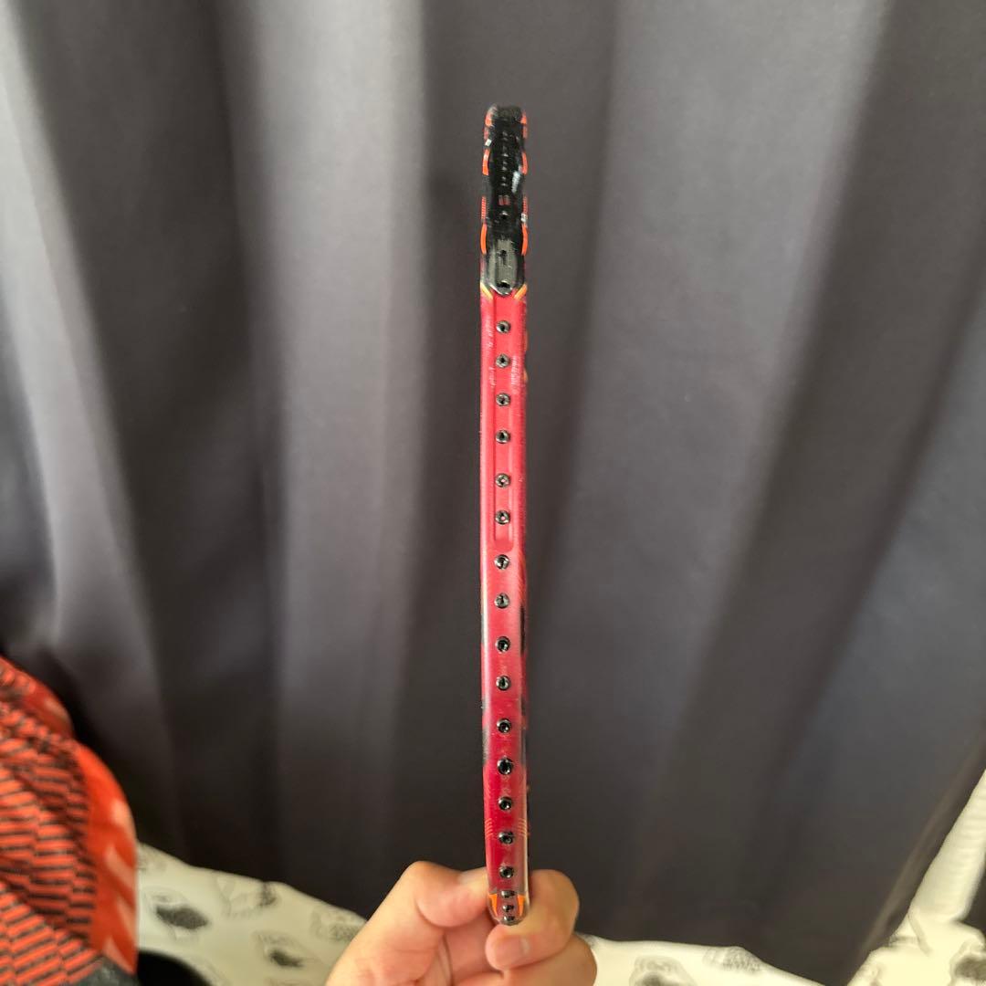 バドミントンラケット。 ボルトリック80イーチュン　3U 5です。
