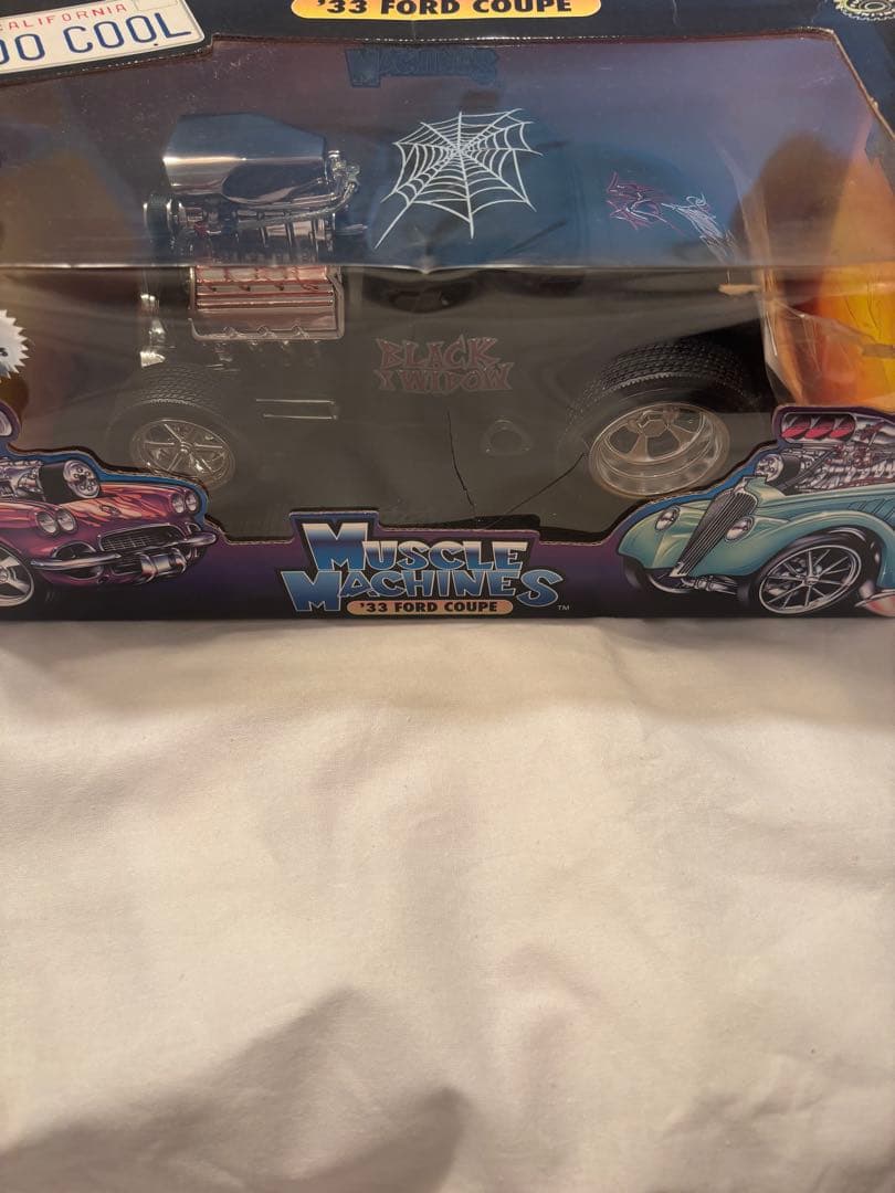 ミニカー MUSCLE MACHINES'33 FORD COUPE 1/18
