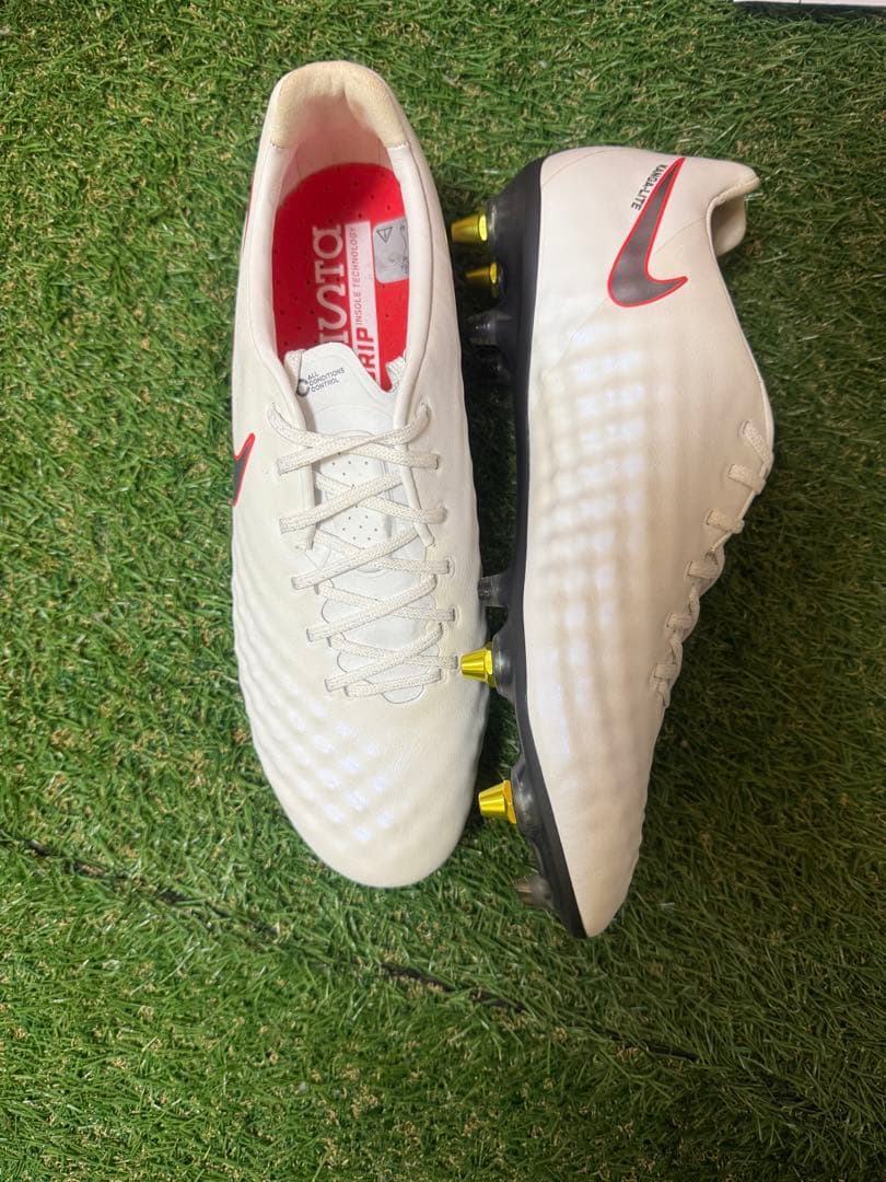 サッカースパイク 27.5