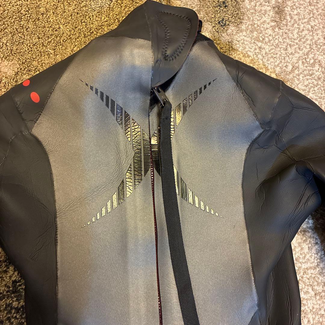 Zoneトライアスロン用ウェットスーツ メンズSM(現在はS〜XS相当)