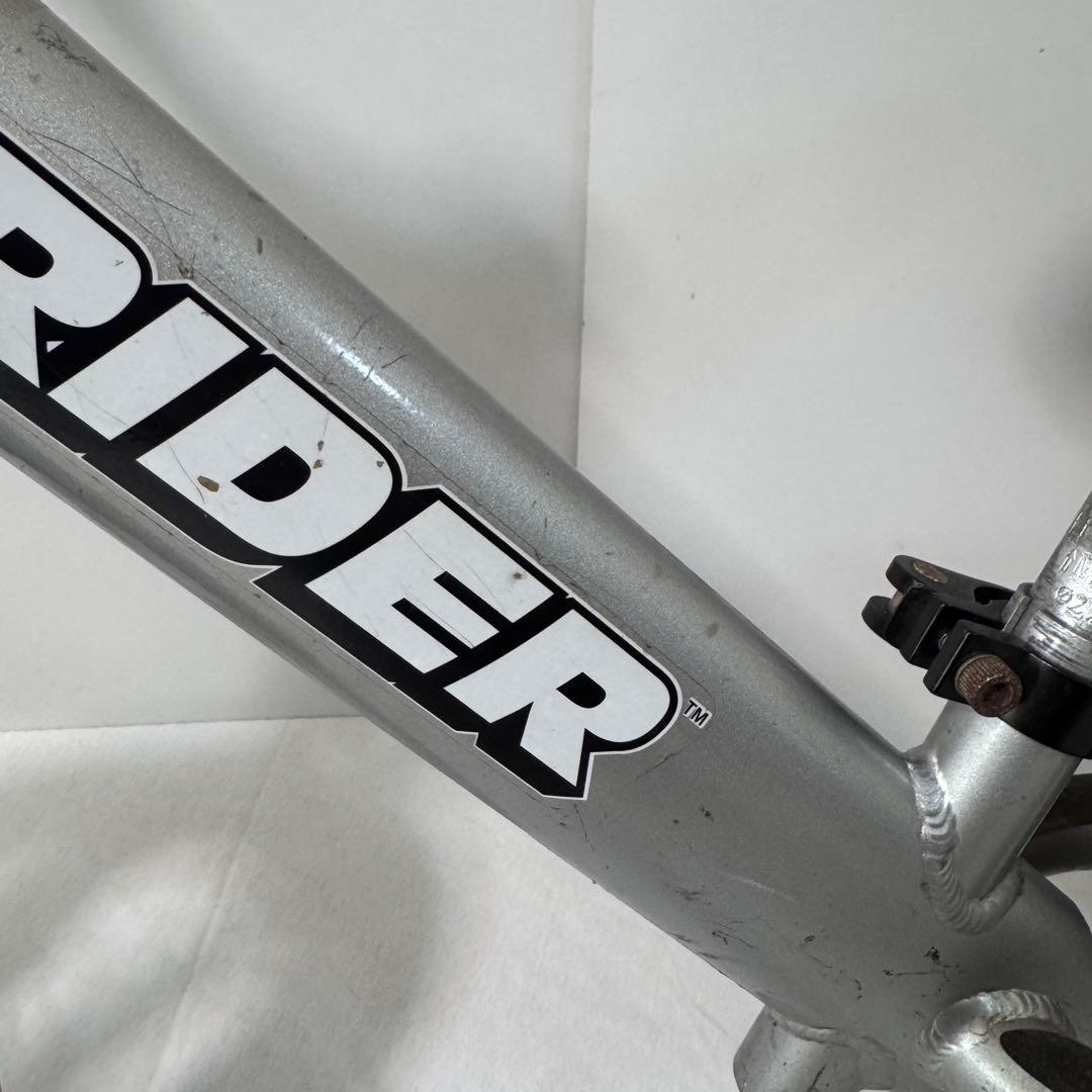 ストライダープロ　シルバー　カスタム　ランバイク　ゴムタイヤ付