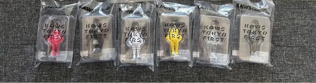 kaws tokyo first グッズ 記念品セット