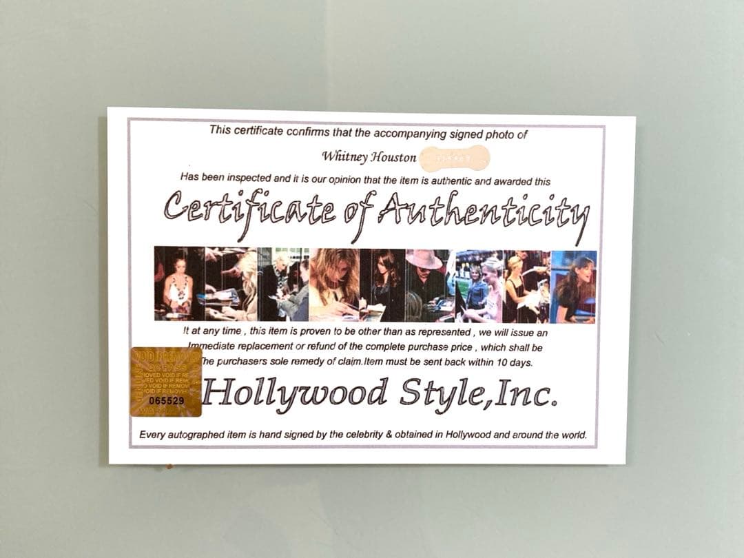 ホイットニーヒューストン直筆サイン入り2Lサイズ写真…