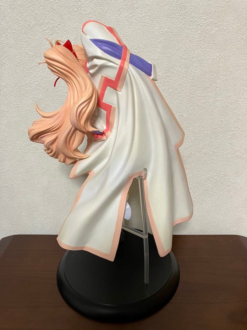 ガンダムSEED DESTINY ラクス・クライン 艦長服キャラホビ2008限定