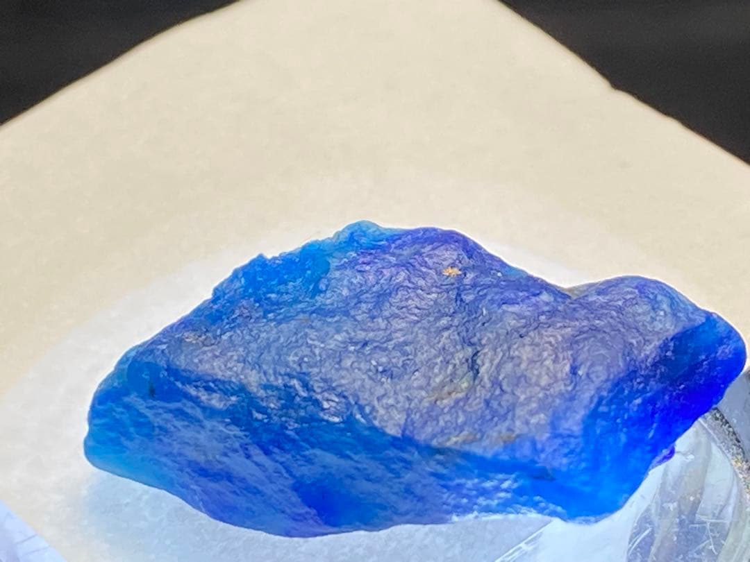 ハユーン　アウイン　アウイナイト　10.35ct 原石