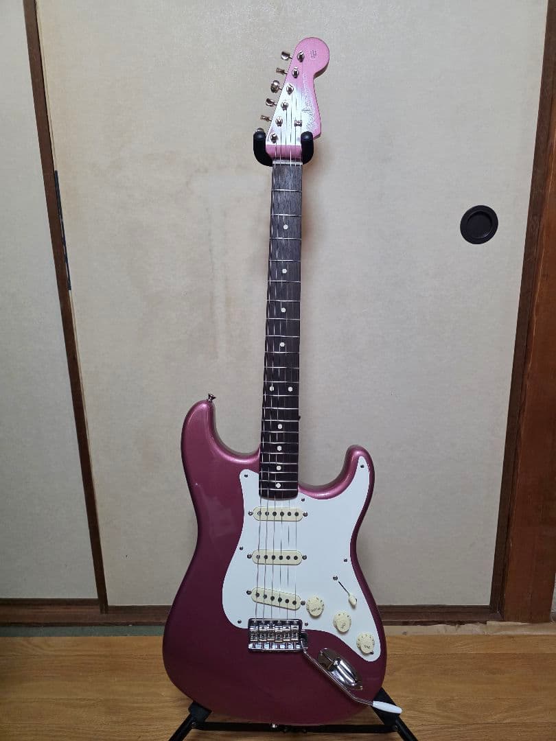 Limited Char Stratocaster® Burgundy