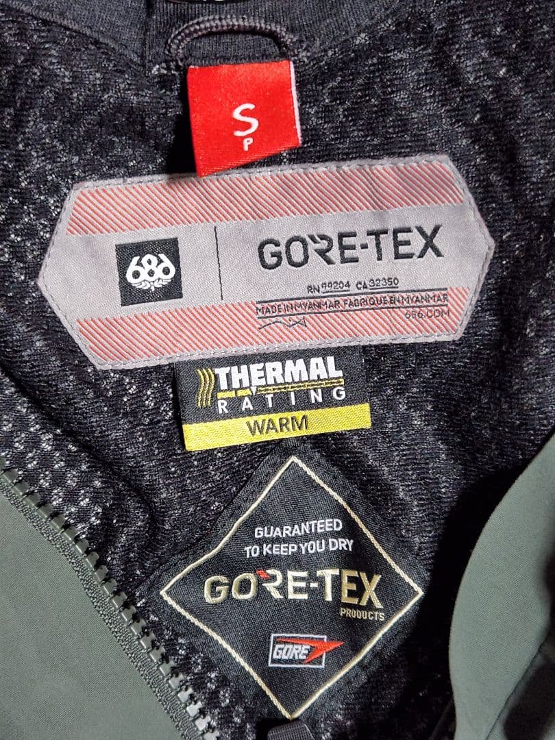 ６８６　GORE-TEX　Sサイズ
