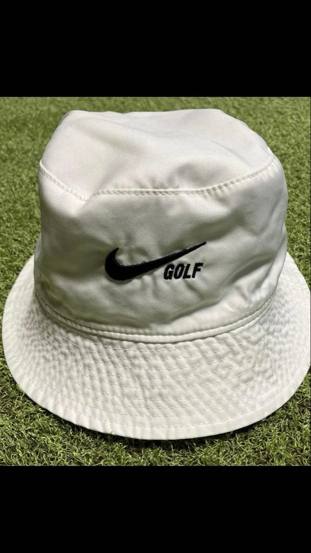 ナイキ ゴルフ バケットハット(白／黒) M/L