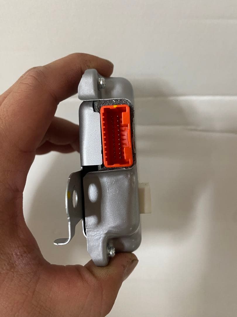 SARR　NHP10アクア　ボルテージセンサー　未使用リビルト品