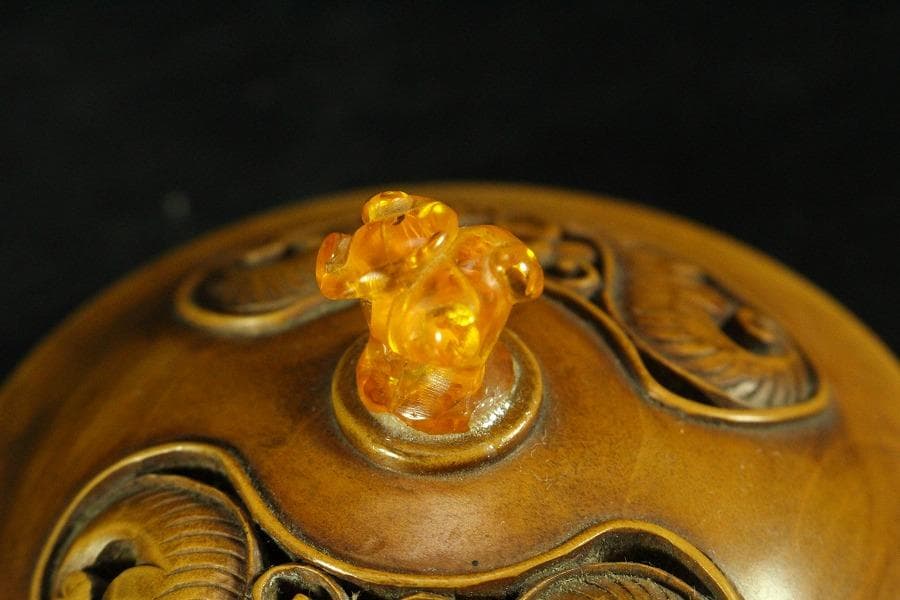 古上野 三足 香炉 黄楊木彫刻火屋 台 香合付(K-A812)