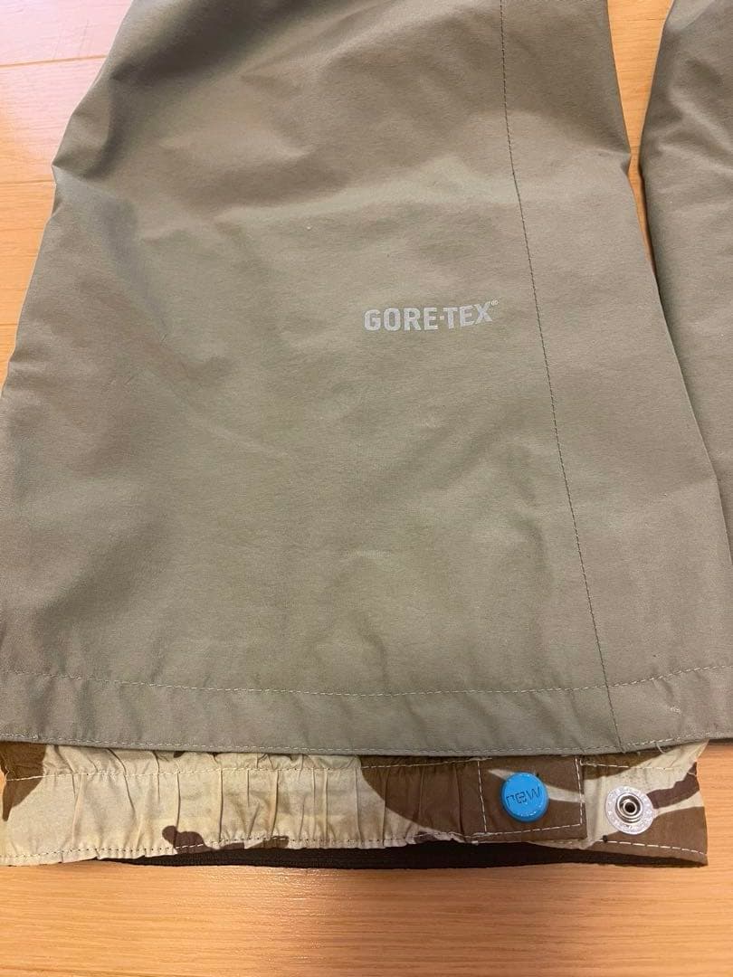 GORE-TEX REWスノーボードウェア　上下セット