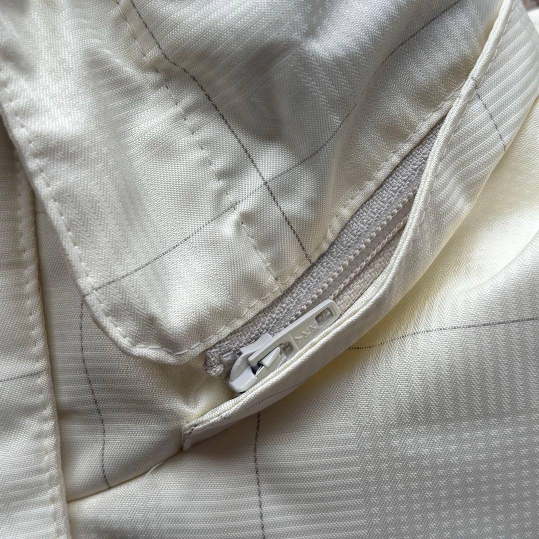 PHENIXホワイトジャケットとライトページュのパンツセット