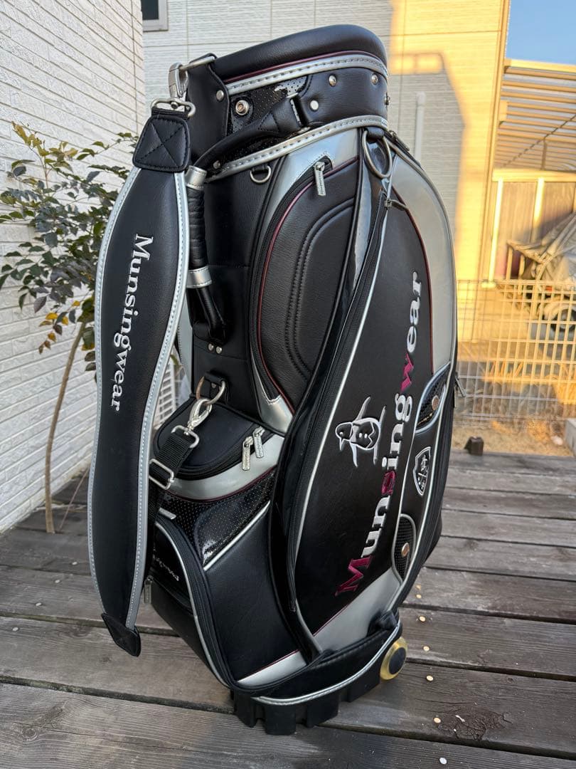 マンシングウェア ゴルフキャディバッグ キャスター付き ブラック