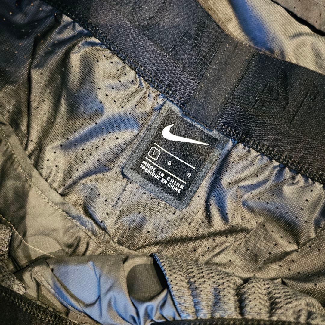 NIKE AeroLoft 3Pセットアップ