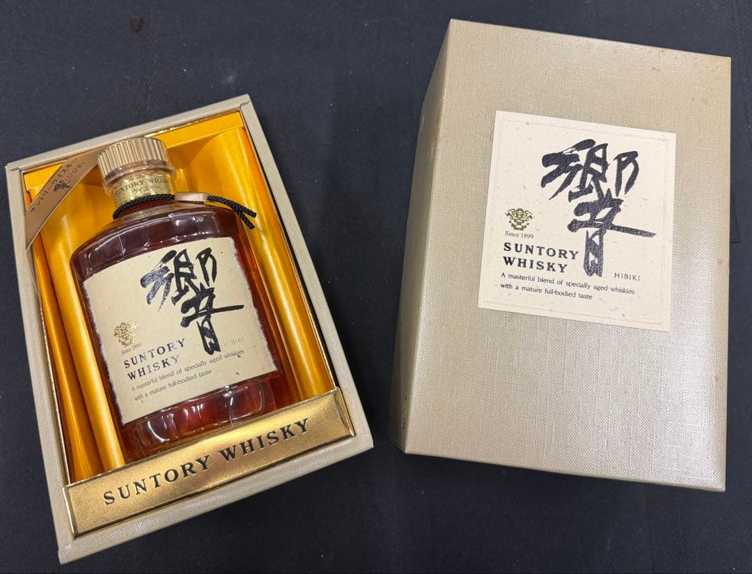 サントリー 響 750ml 43% 未開栓 金キャップ 裏ゴールドラベル 箱付