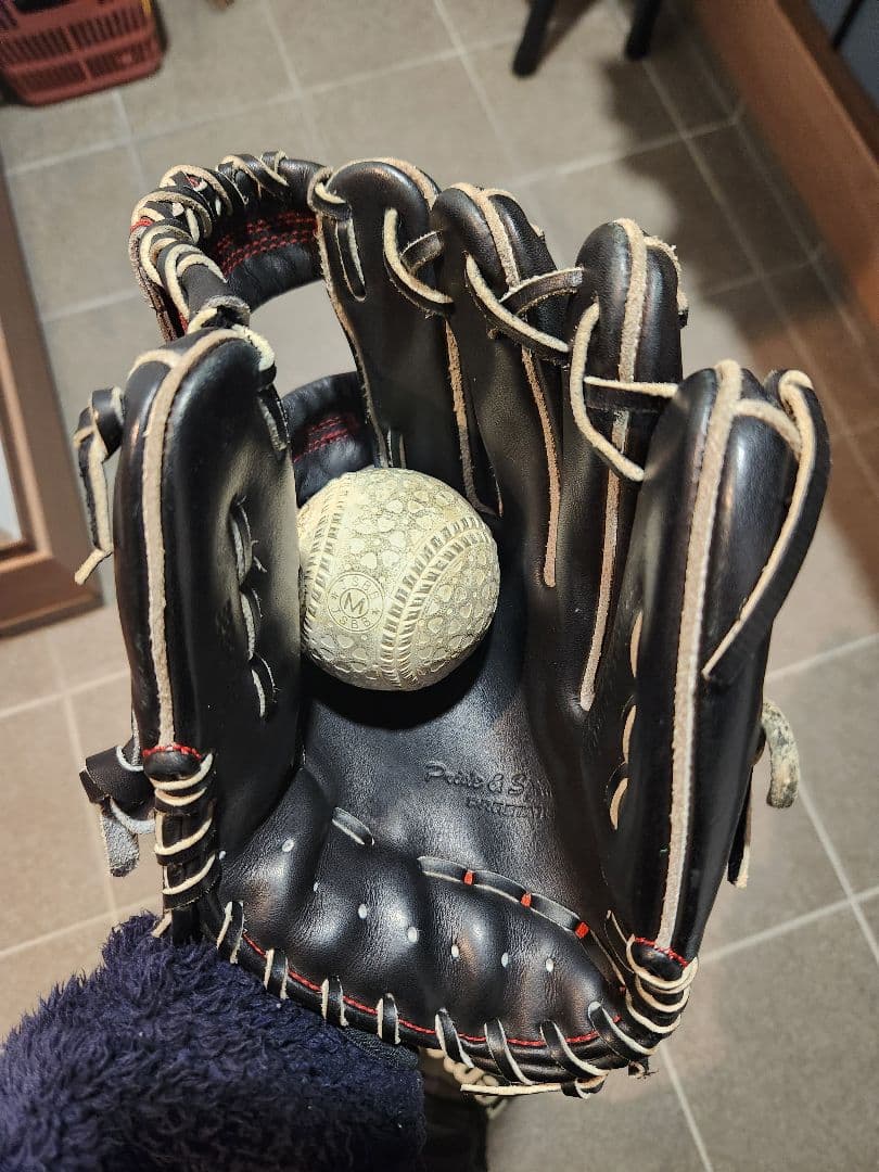 ZETTプロステイタス 硬式グローブ 黒/赤 袋あり