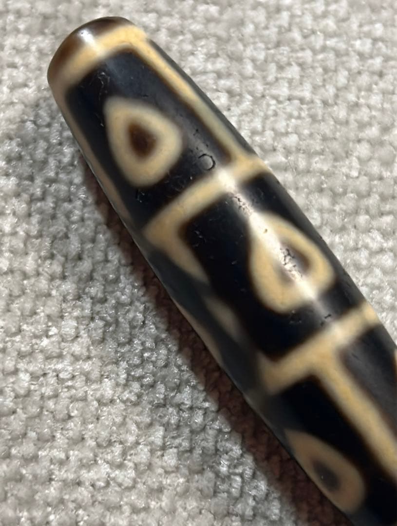 上肯天珠　仏心九眼天珠　2／送料込　匿名発送／チベット　天珠