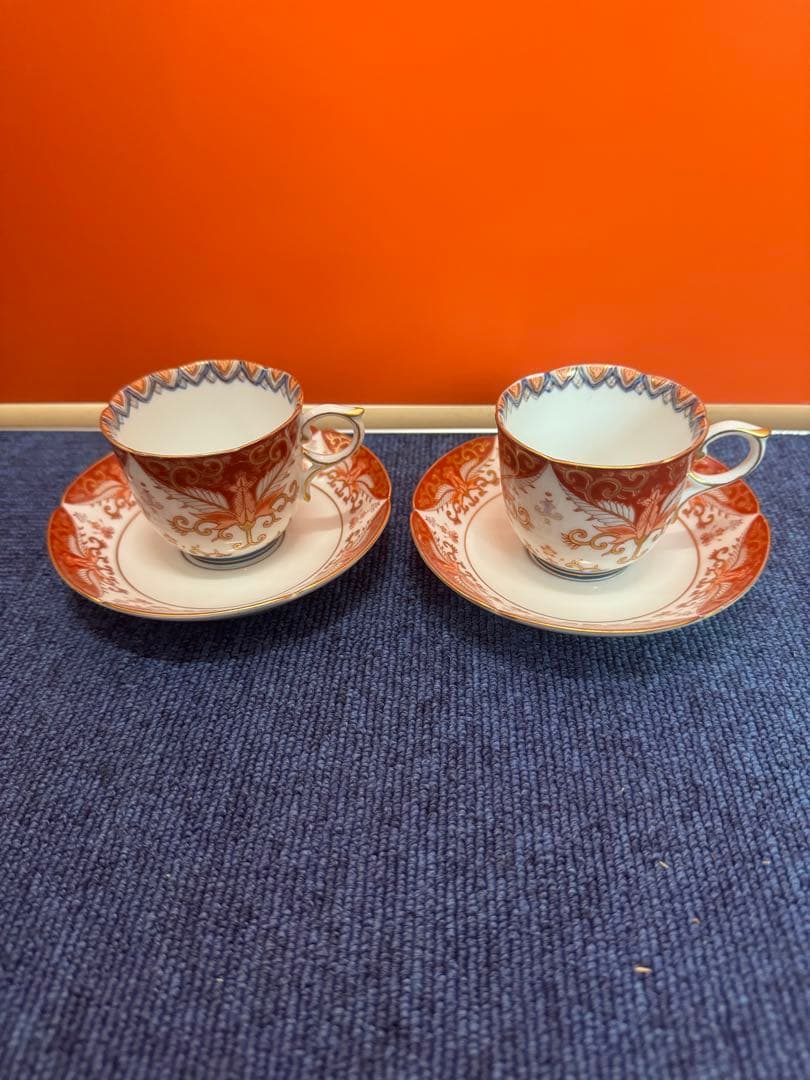 1603 有田焼 賞美堂 其泉窯 赤濃金彩唐草コーヒー碗皿2客セット 未使用品