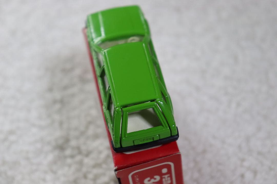 トミカ　大和デパート　日本製　ブルーバード　ワゴン　日産　赤箱　NO.34