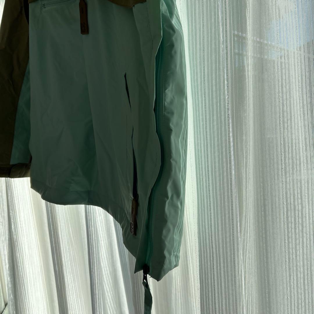 土日限定値下げ！arg 【新品】スノーボードウェア フード付き ベージュ 水色