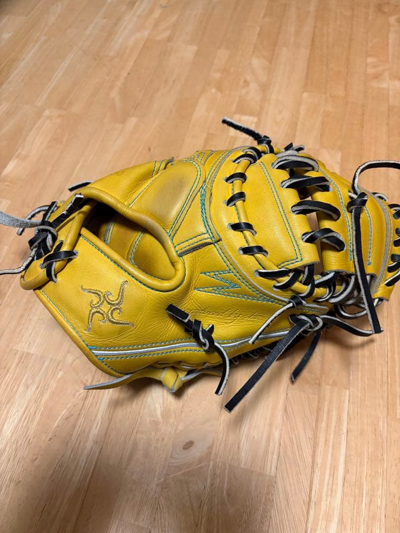 キャッチャーミット　硬式　要