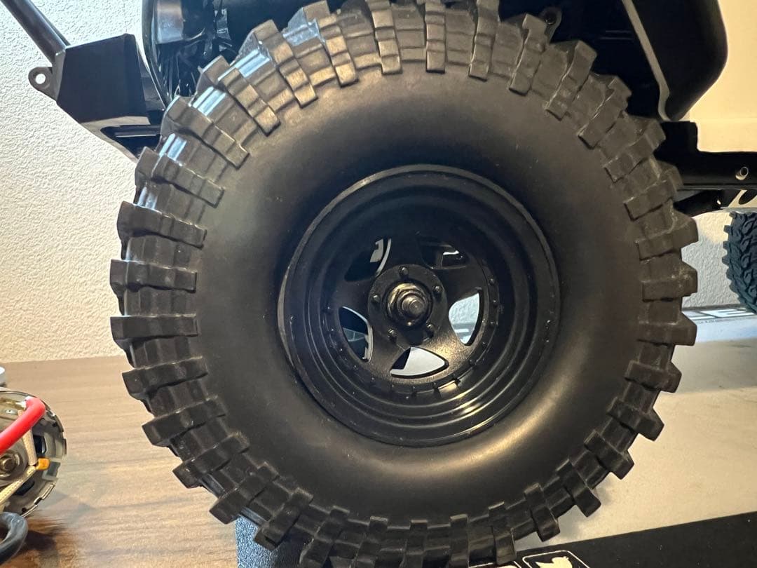 ☆最終価格☆ RCクローラー　axialボディ　2速 scx10風