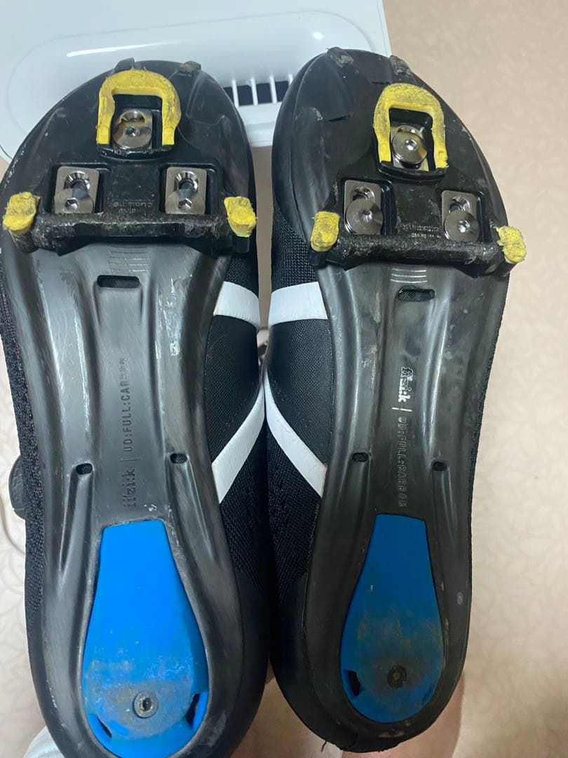 fizik TRANSIRO スパイクシューズ 黒/白/青