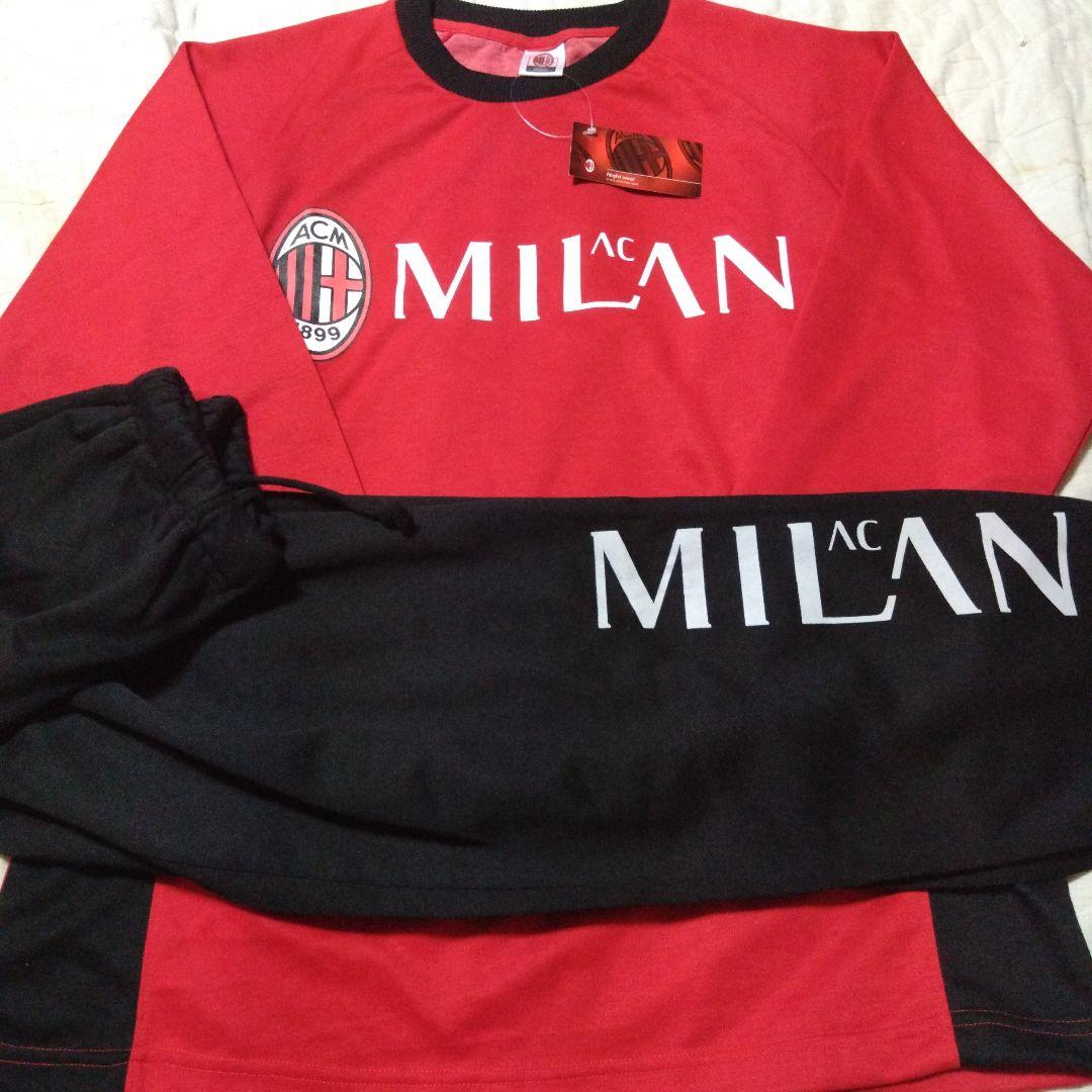 『新品タグ付き、上下セットアップ』ACミラン　トレーナー、スウェット、