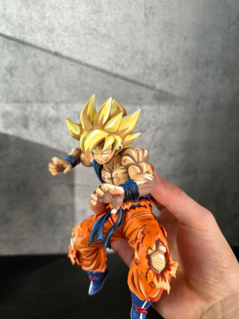 ドラゴンボール　孫悟空リペイントフィギュア　崩壊ナメック星ジオラマ台座付き