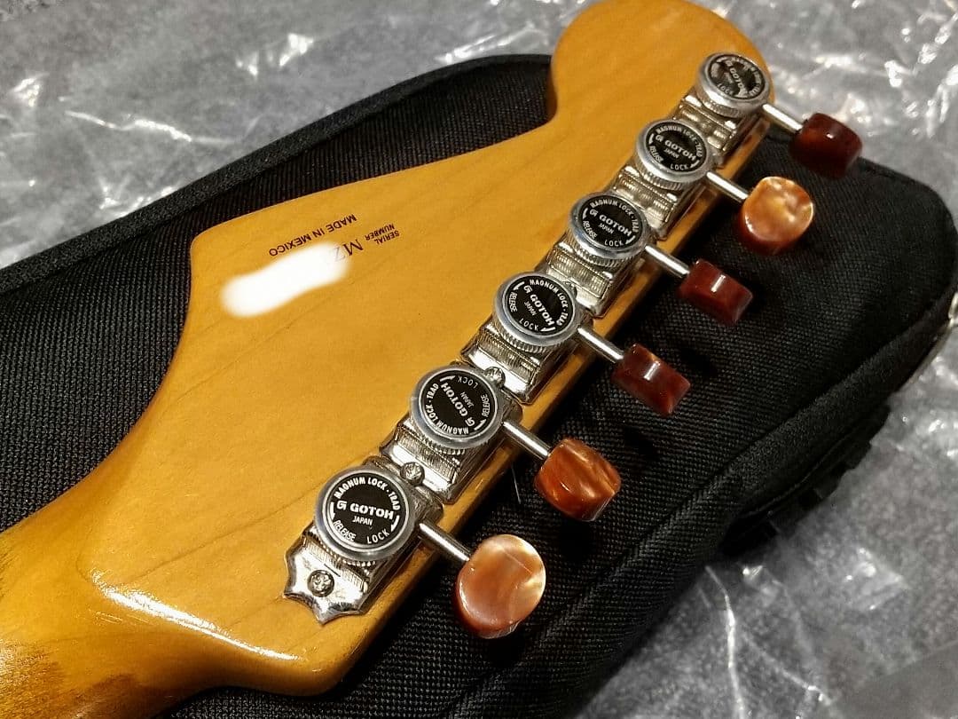 Fender ストラトキャスター ラッカー塗装 メタリックピンク
