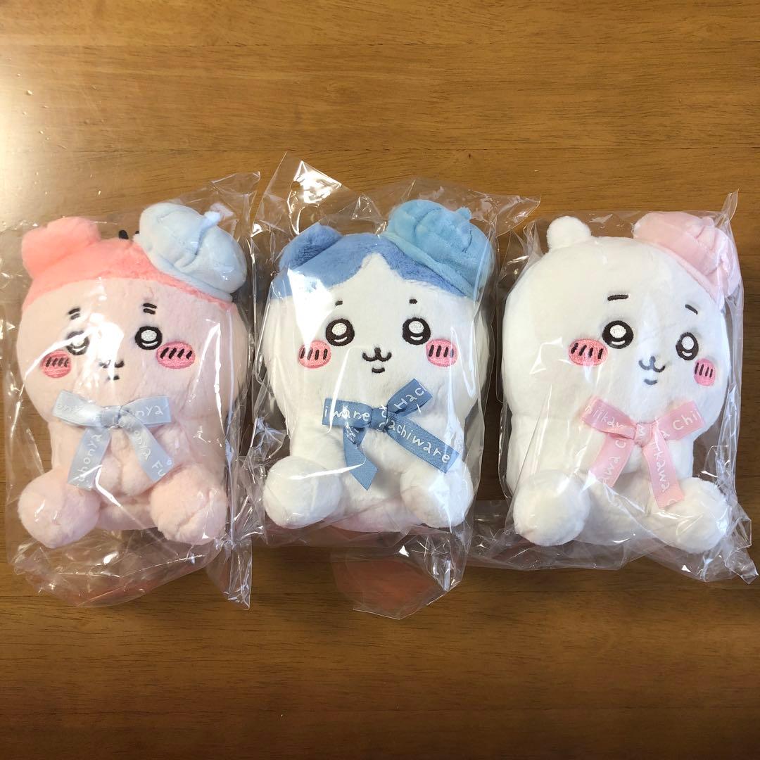 ちいかわ　東京みやげ　ちいかわぬいぐるみ　お座りぬいぐるみ　ハチワレ　古本屋