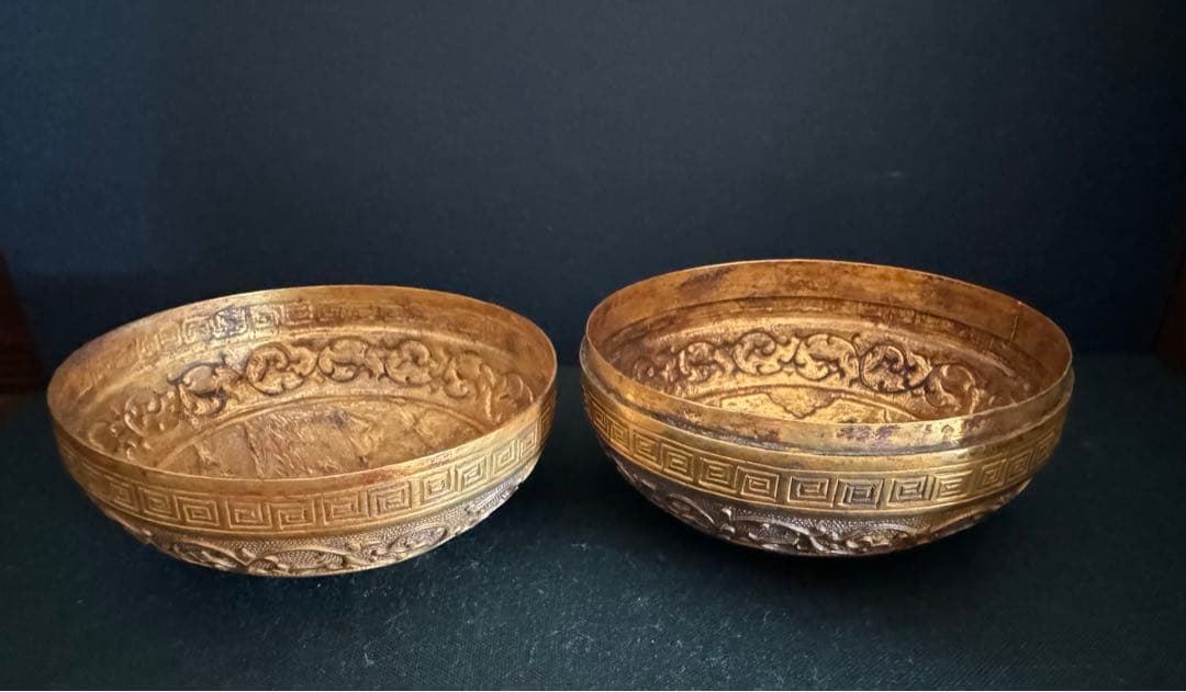 中国骨董　唐　金銅　人物寿紋彫り　香盒　宝石箱　茶道具　文房　置物(N-8)