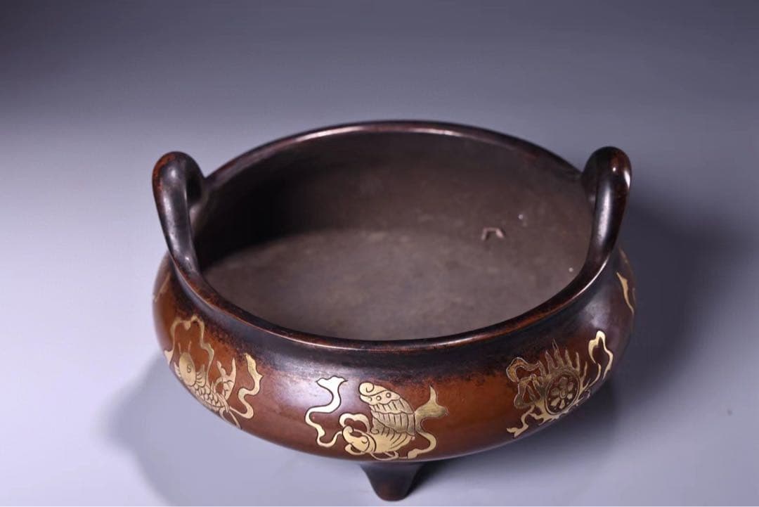 珍品旧蔵収純銅高レリーフ錾刻鎏金吉祥八宝香炉· 仏事用香炉・文房具·置物·稀少品