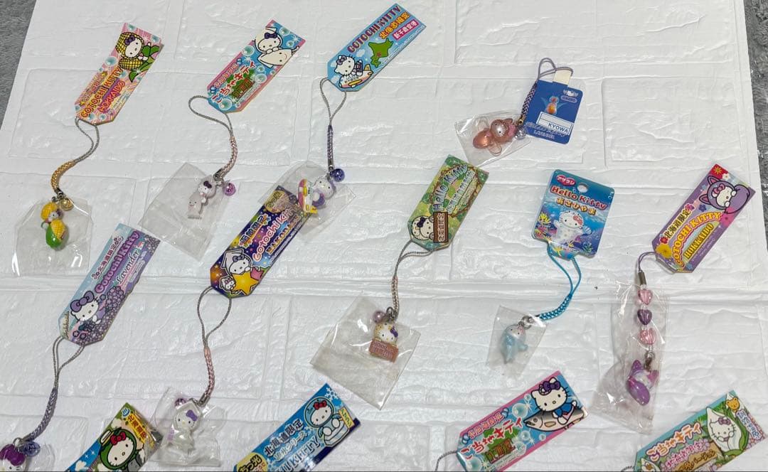 ハローキティキャラクター ご当地キティストラップ 17個セット（バラ売り不可）