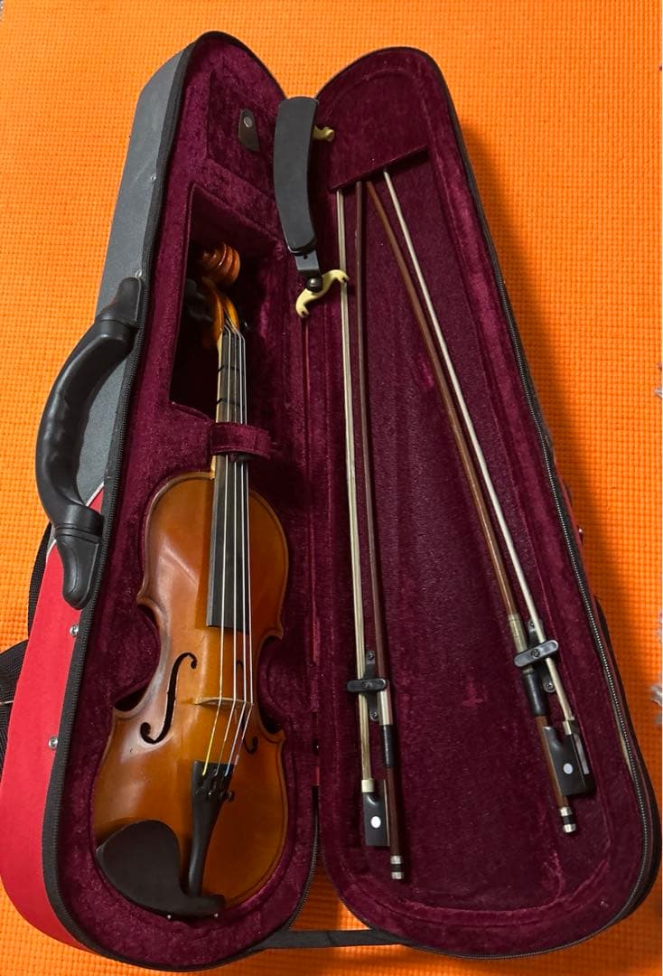 バイオリンと赤いケース付き　ハーフ　1/2