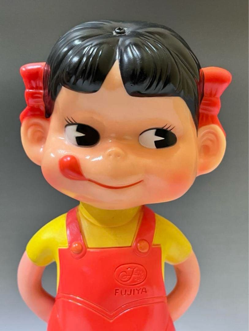 P36 レトロ　希少品❗️洋菓子&レストラン首振りペコちゃん人形　ペコちゃん人形
