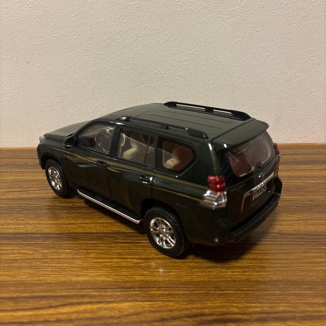 トヨタ ランドクルーザー プラド　1/18 モデルカー　美品