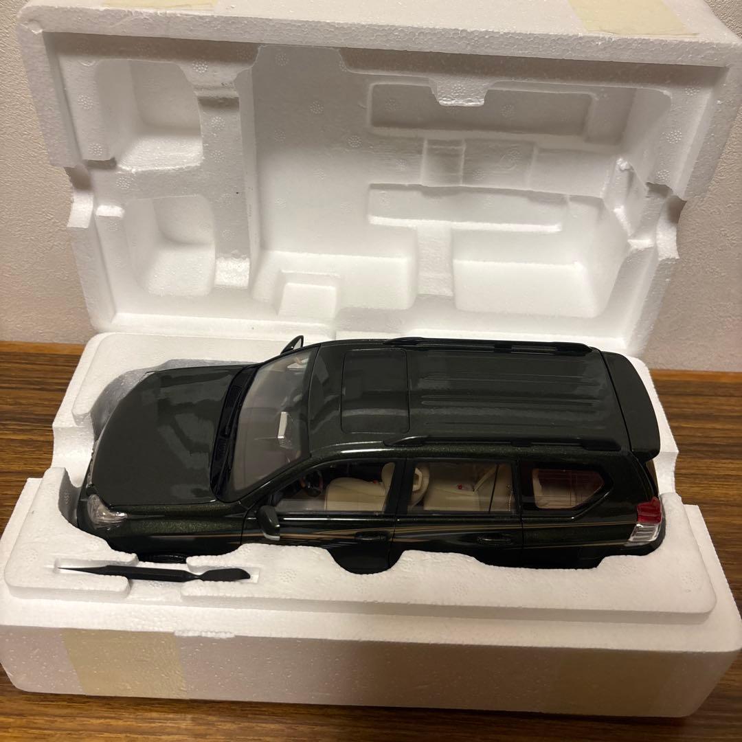 トヨタ ランドクルーザー プラド　1/18 モデルカー　美品