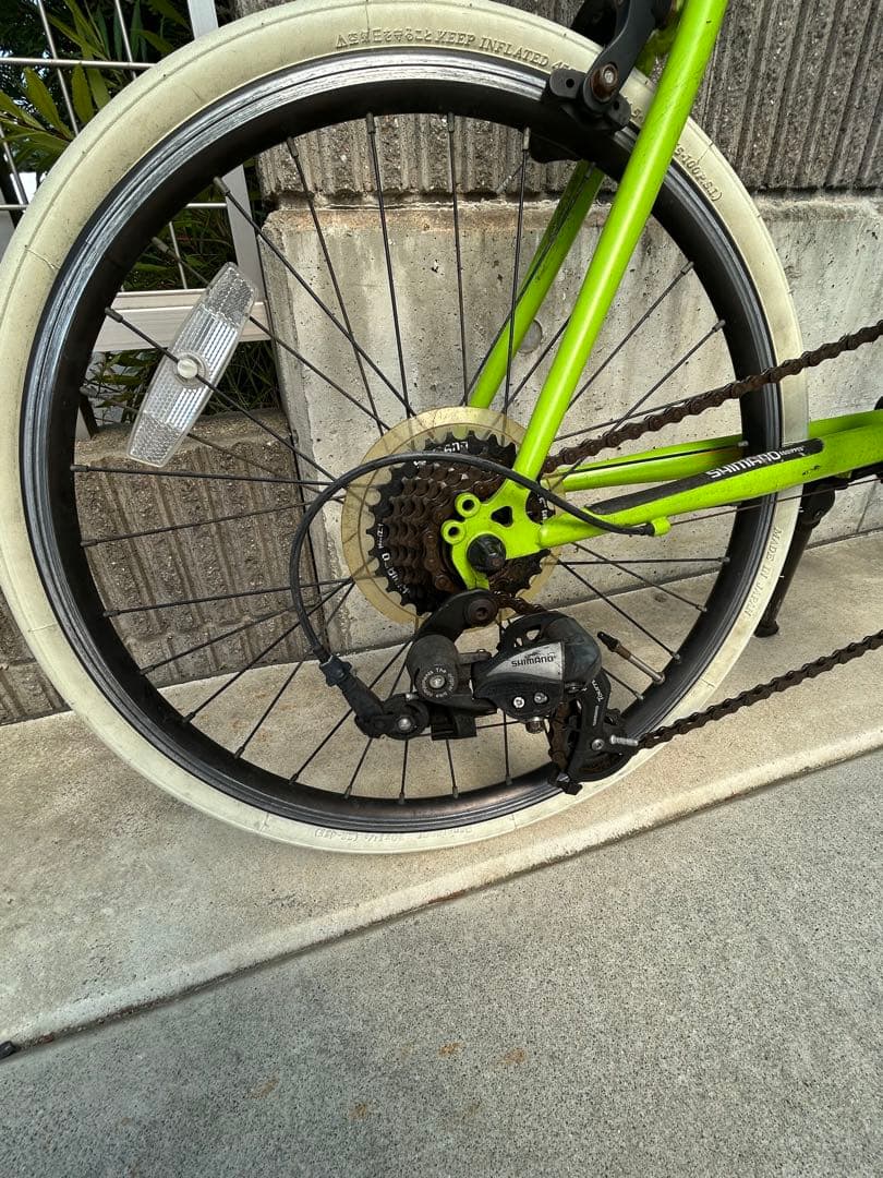 ライムグリーン ミニベロ　ホワイトタイヤ 20インチ ARISE シマノ