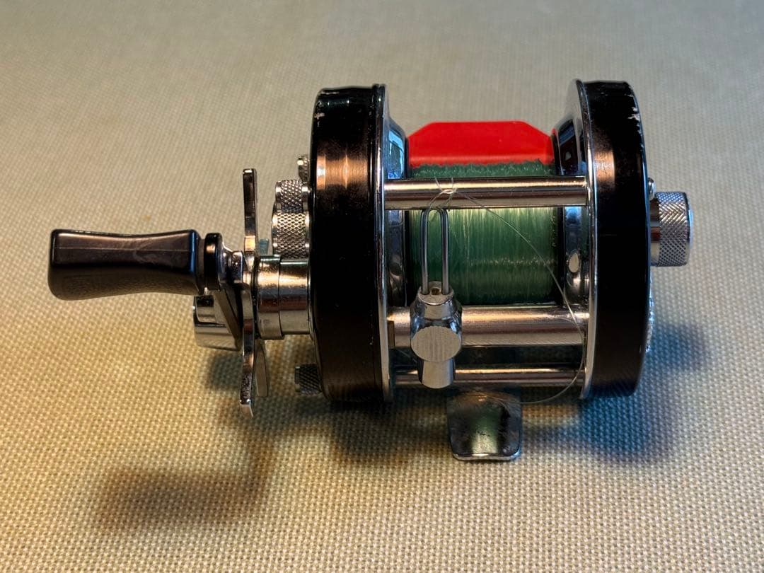 川*明様 Ambassadeur 5600C Black 赤ベロタイプ1977年