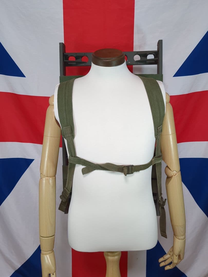 イギリス軍 キャリング フレーム 1944 パターン【実物本物】