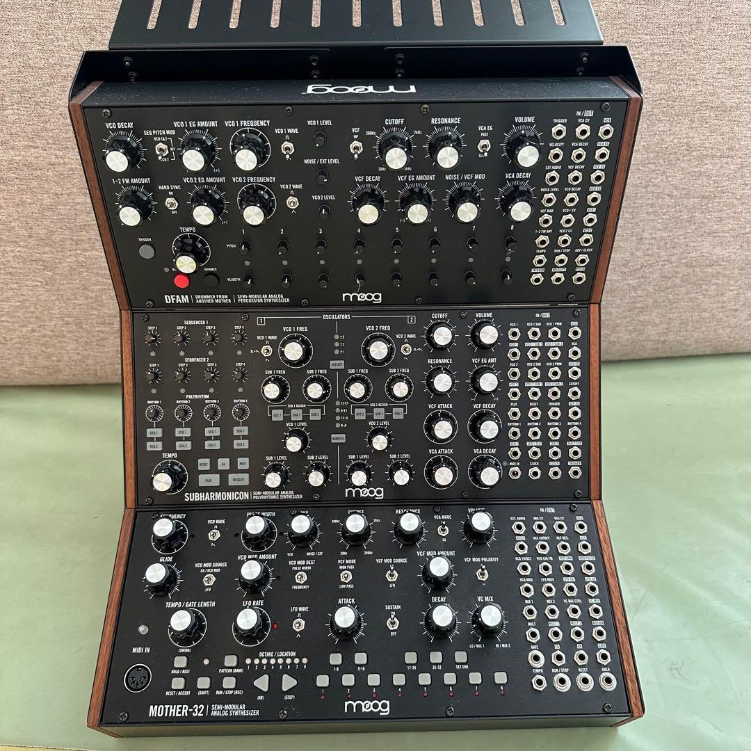 MOOG シンセ mother32 subharmonicon DFAM①