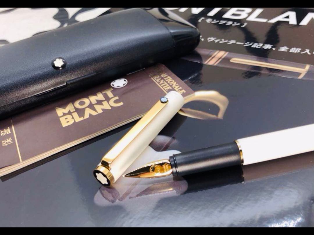 モンブラン　未使用に近い極美品レア純白ホワイトカラー軸SラインNo2118万年筆